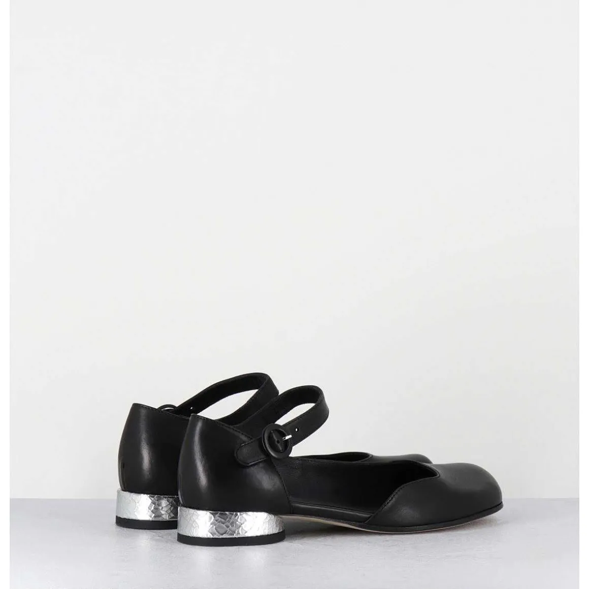 Babies Asymetrique En Cuir Noir Petit Talon Argent - Mani2 Fular Nero