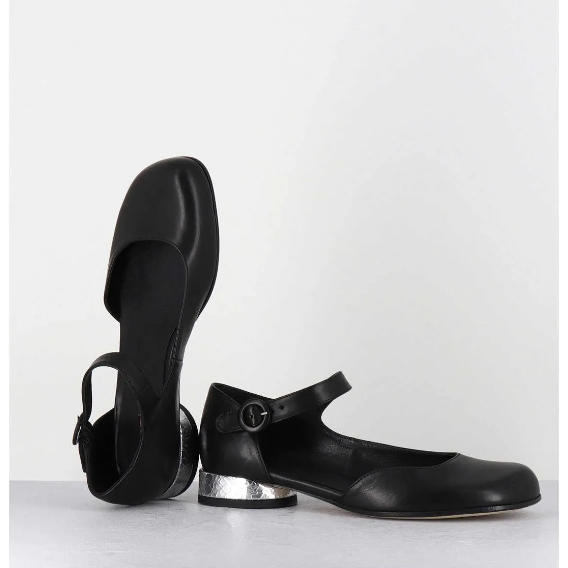 Babies Asymetrique En Cuir Noir Petit Talon Argent - Mani2 Fular Nero