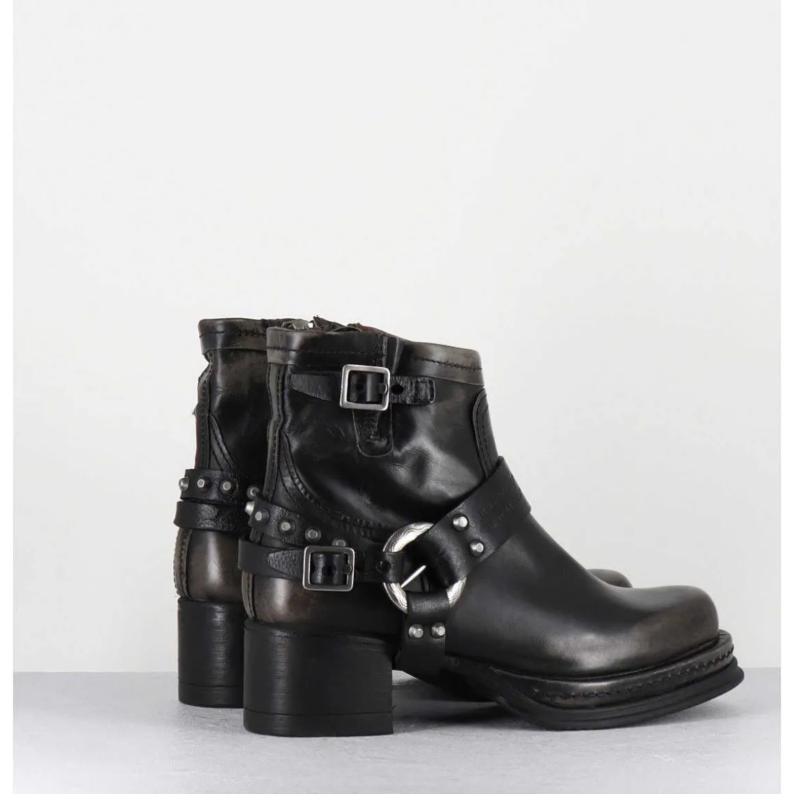 Bikers Courtes A Ceinturon En Cuir Vieilli Anthracite - Gound Nero