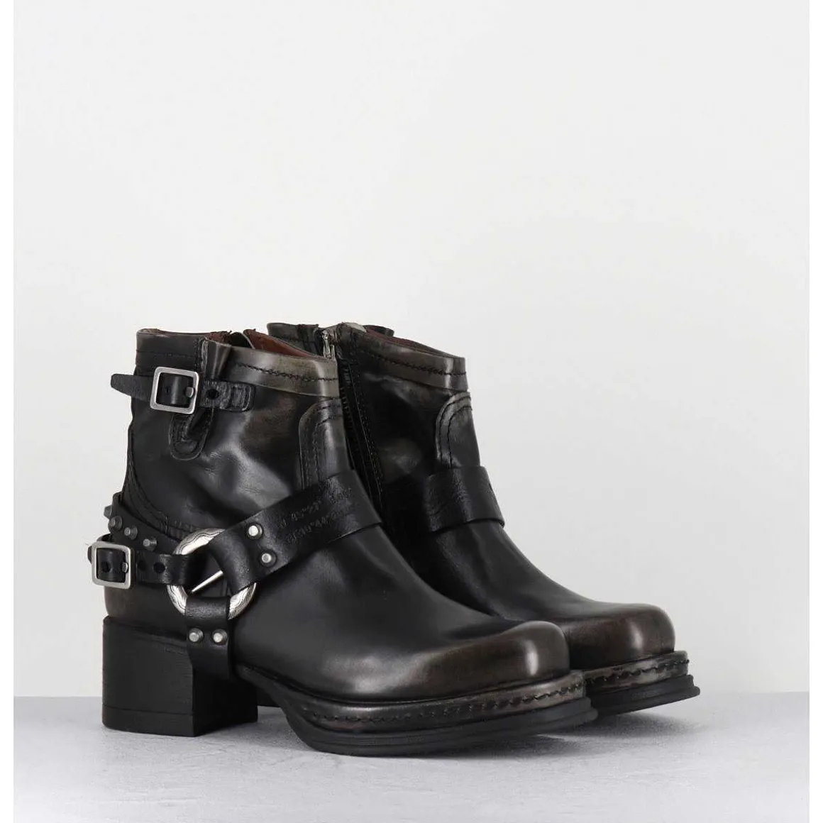 Bikers Courtes A Ceinturon En Cuir Vieilli Anthracite - Gound Nero