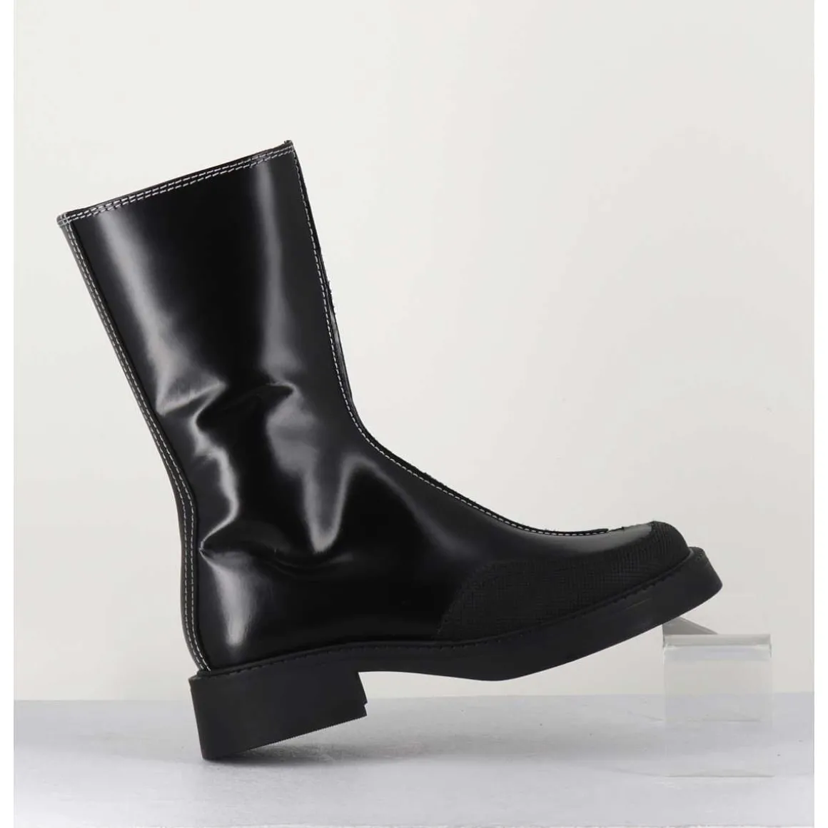 Boots A Bout Carre Large En Cuir Noir Lisse - Tora Black Boots