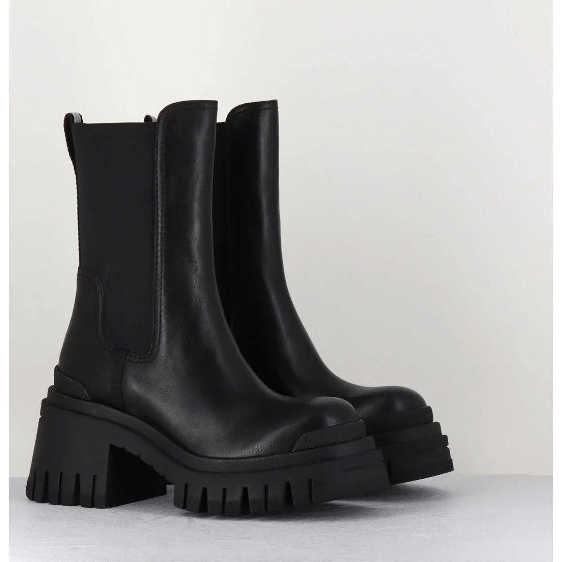 Boots A Elastique En Cuir Noir Track Sole - M6347 Gaucho Nero