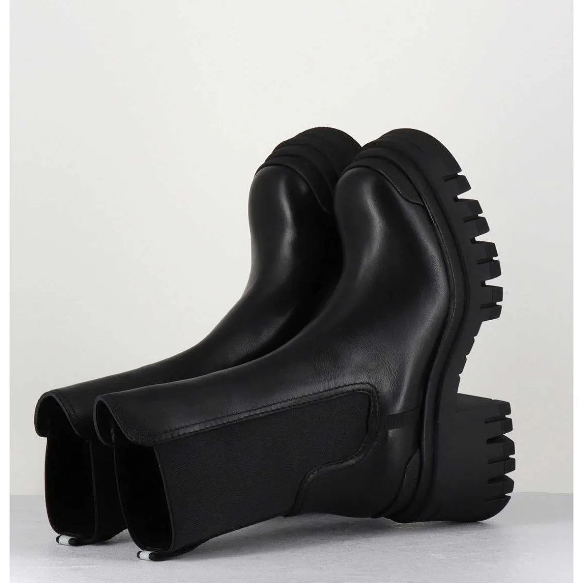 Boots A Elastique En Cuir Noir Track Sole - M6347 Gaucho Nero