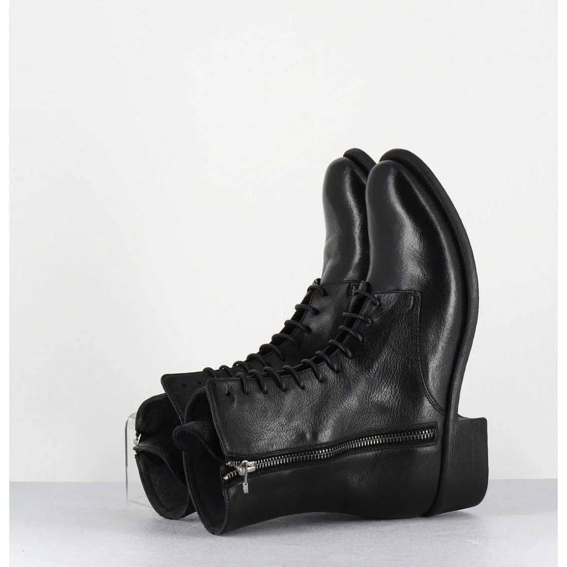 Boots A Lacets En Cuir Noir Zip Exterieur - Lison Caou063 Nero