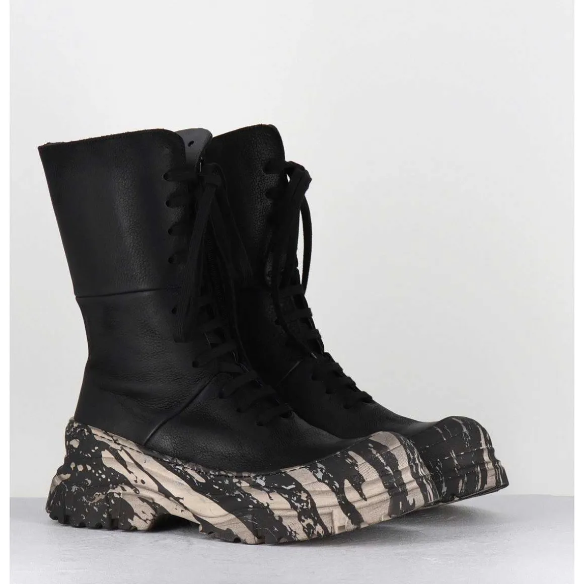 Boots A Lacets En Cuir Noir Semelle Imprime Militaire - 4142 Gas Nero