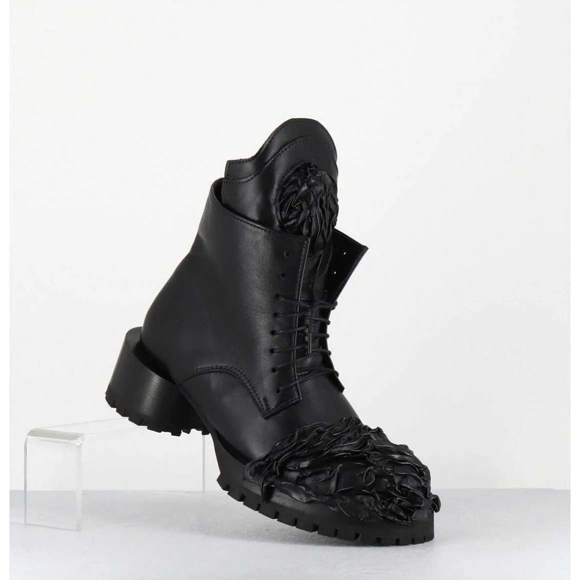 Boots A Lacets Talon Cylindrique Et Cuir Noir Froisse - Lava Nappa Nero