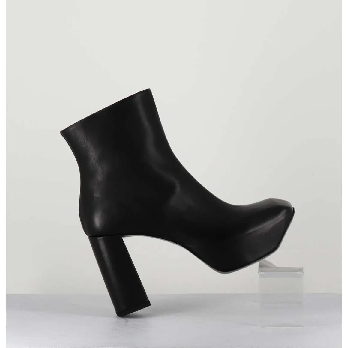 Boots A Plateforme Asymetrique En Cuir Noir - M22I99432 Nero