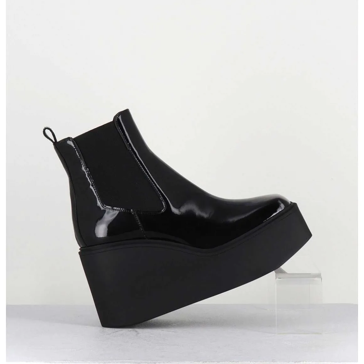 Boots A Plateforme Bout Carre En Cuir Vernis Noir - Lea Nero