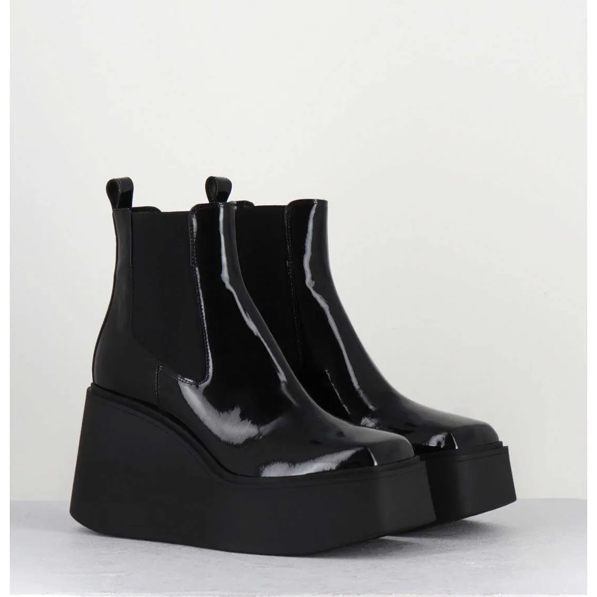 Boots A Plateforme Bout Carre En Cuir Vernis Noir - Lea Nero