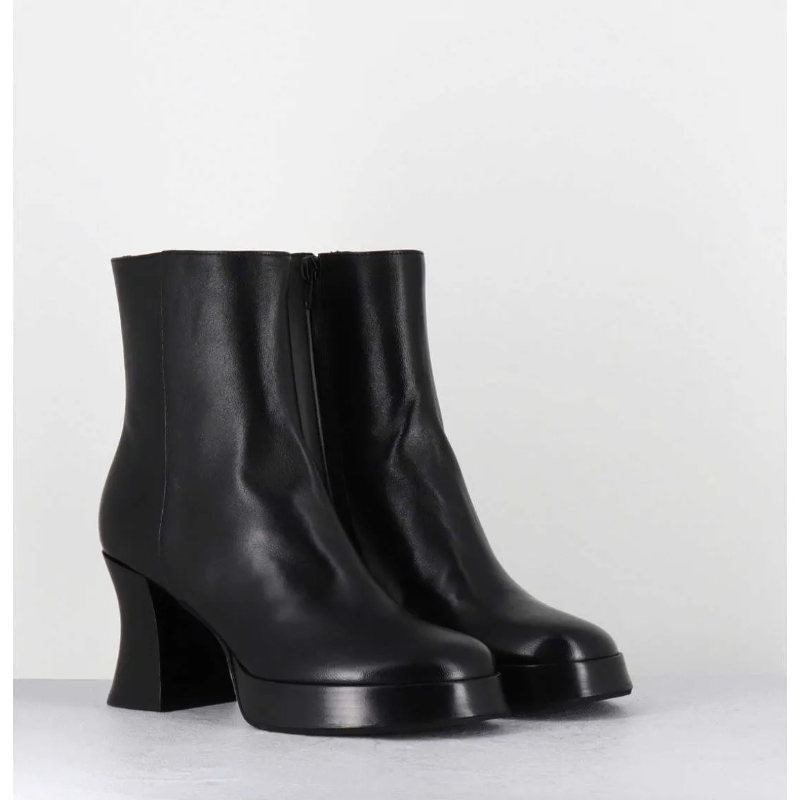 Boots A Plateforme En Cuir Noir Talon Retro - Blau Nappa Nero