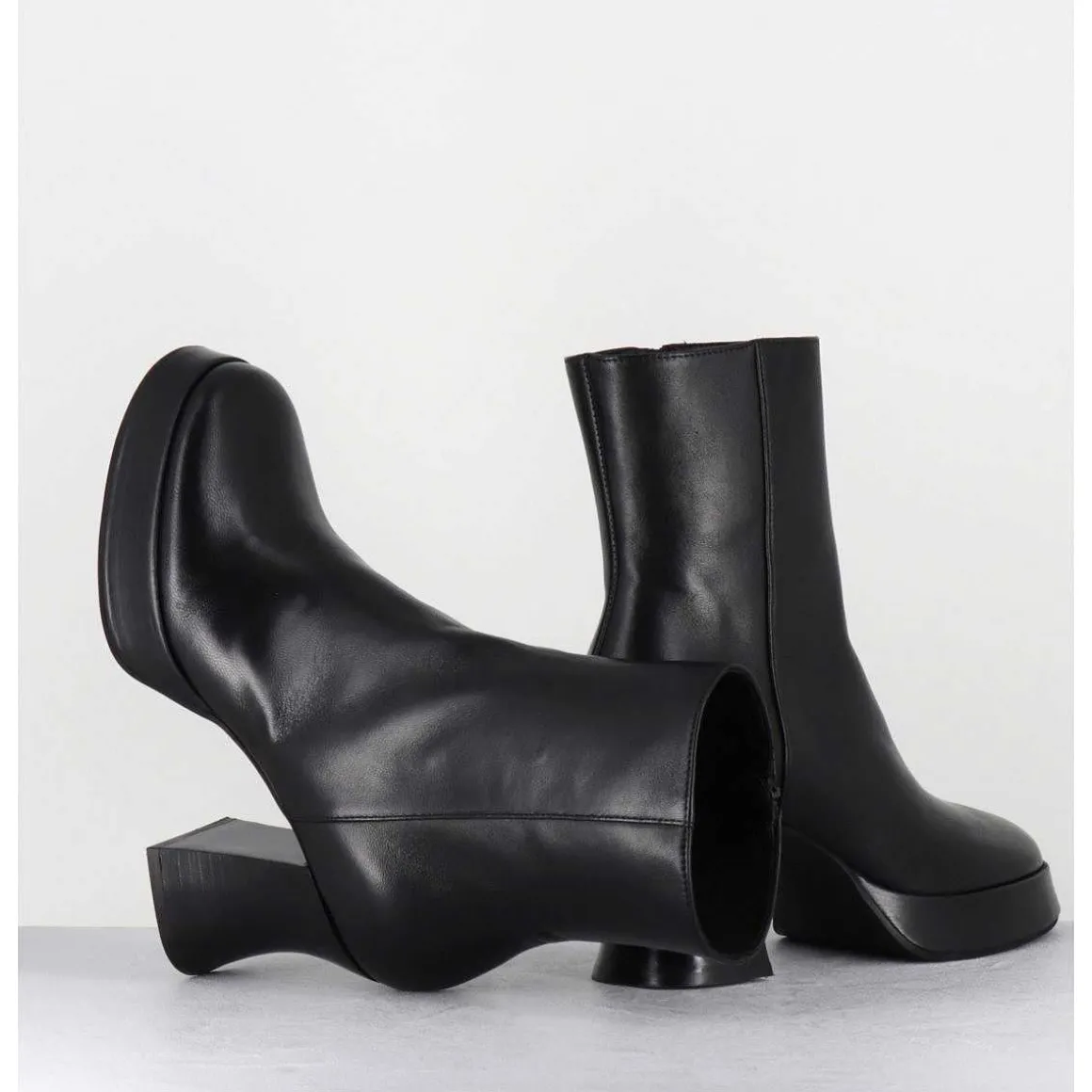 Boots A Plateforme En Cuir Noir Talon Retro - Blau Nappa Nero