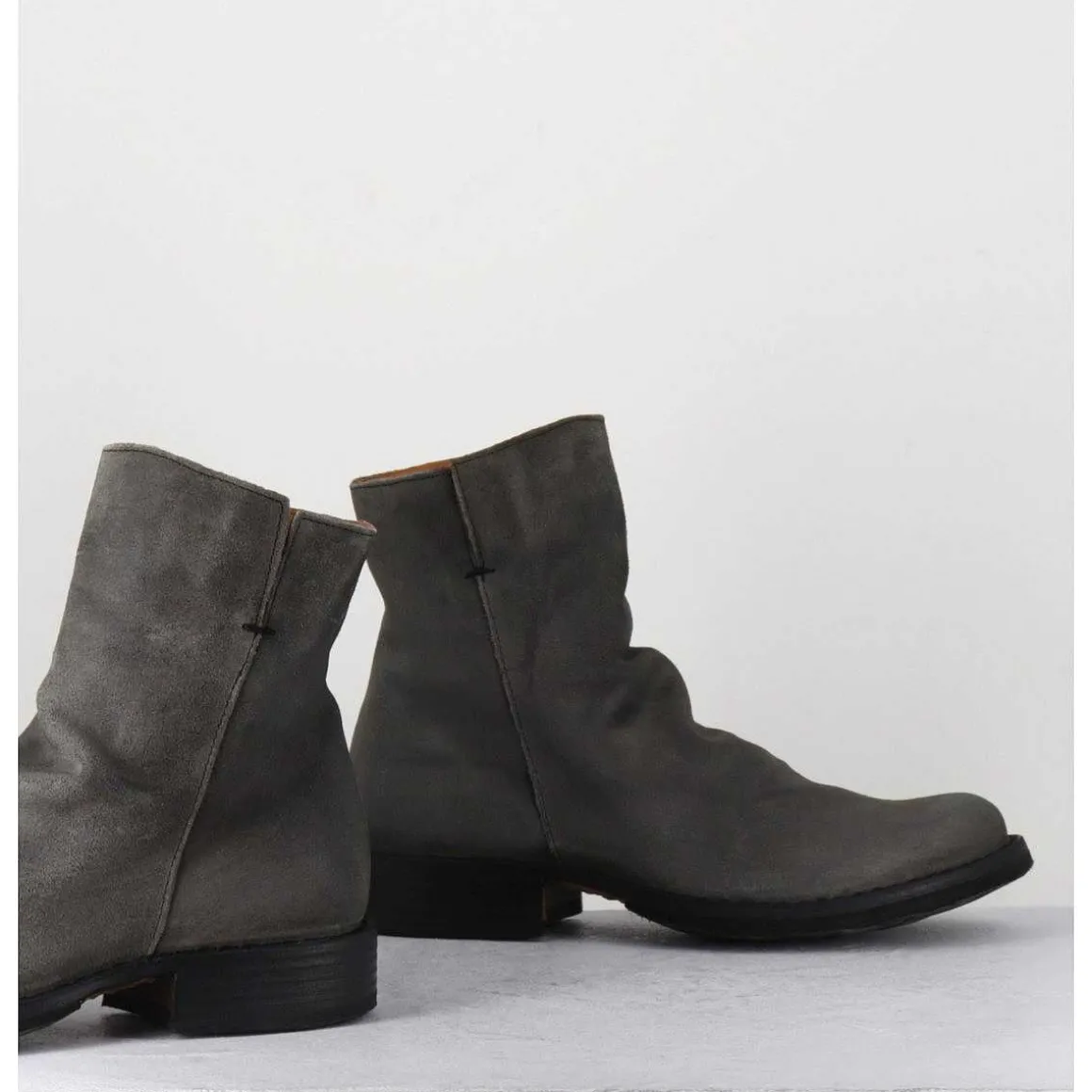 Boots Biker Plates En Daim Gris Taupe - Elf-22 Lavagna Boots