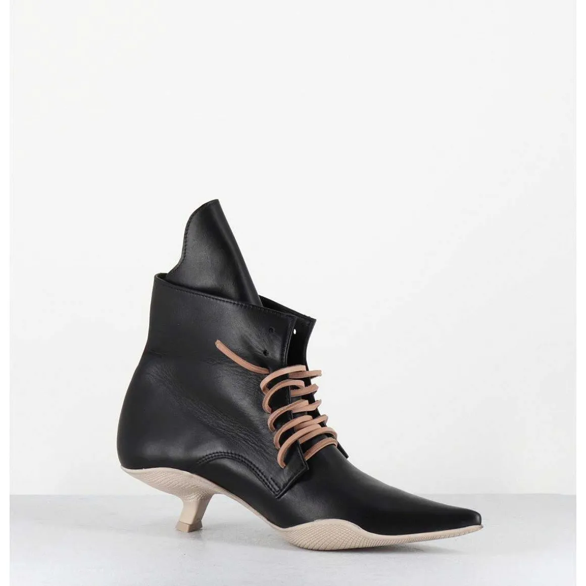 Boots Bout Pointu A Lacets - Mina Nappa Nero