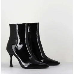 Boots Bout Pointu En Cuir Vernis Noir - Dea Shiny
