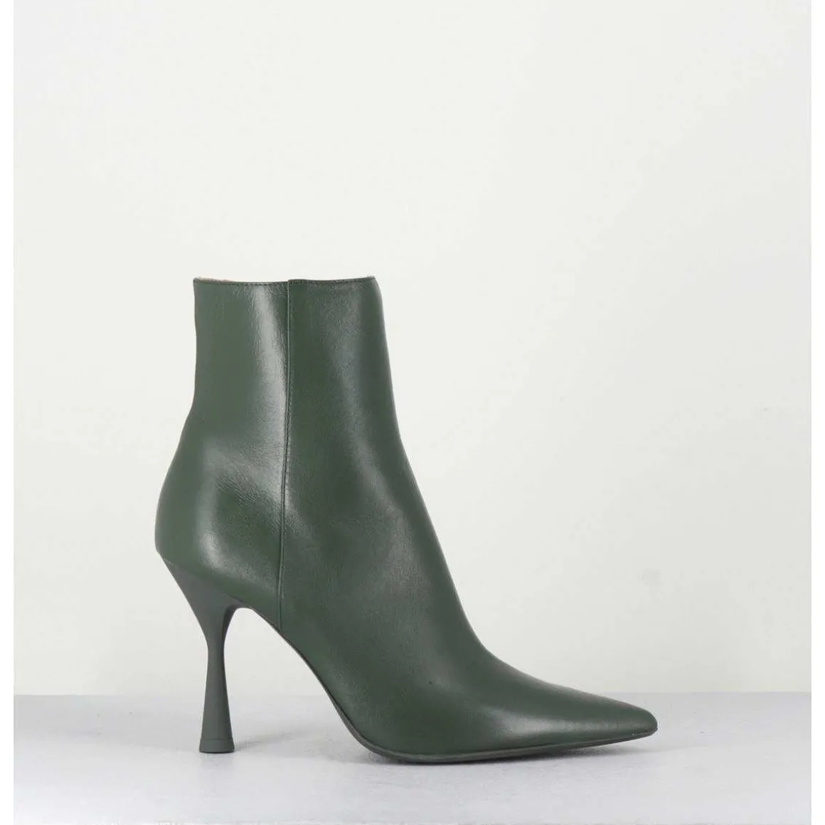 Boots Bout Pointu En Cuir Souple Vert - Dea Cappy