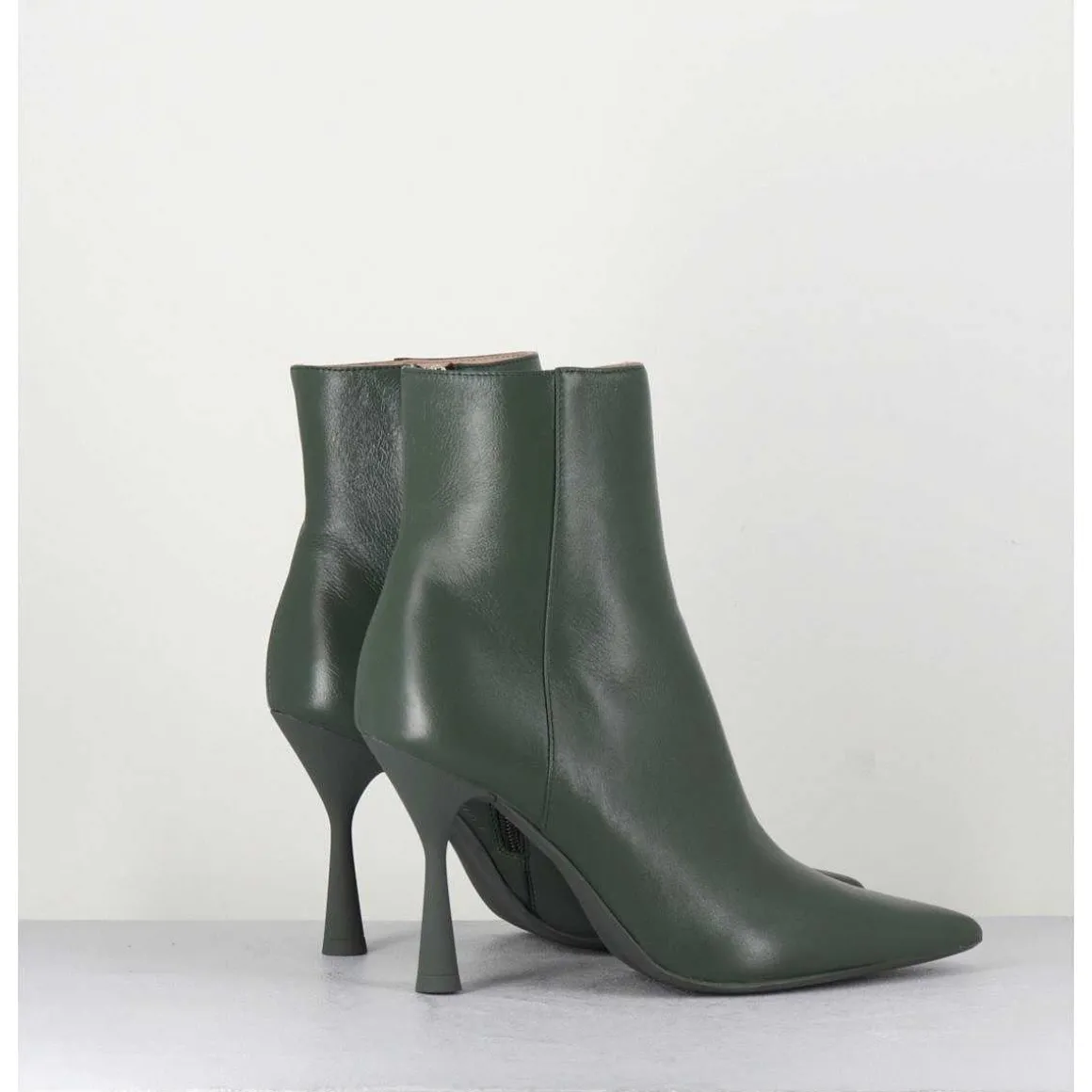 Boots Bout Pointu En Cuir Souple Vert - Dea Cappy