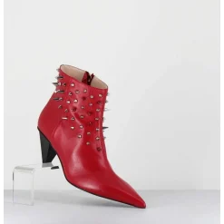 Boots Bout Pointu En Cuir Rouge A Clous - Knife Studs Cerise