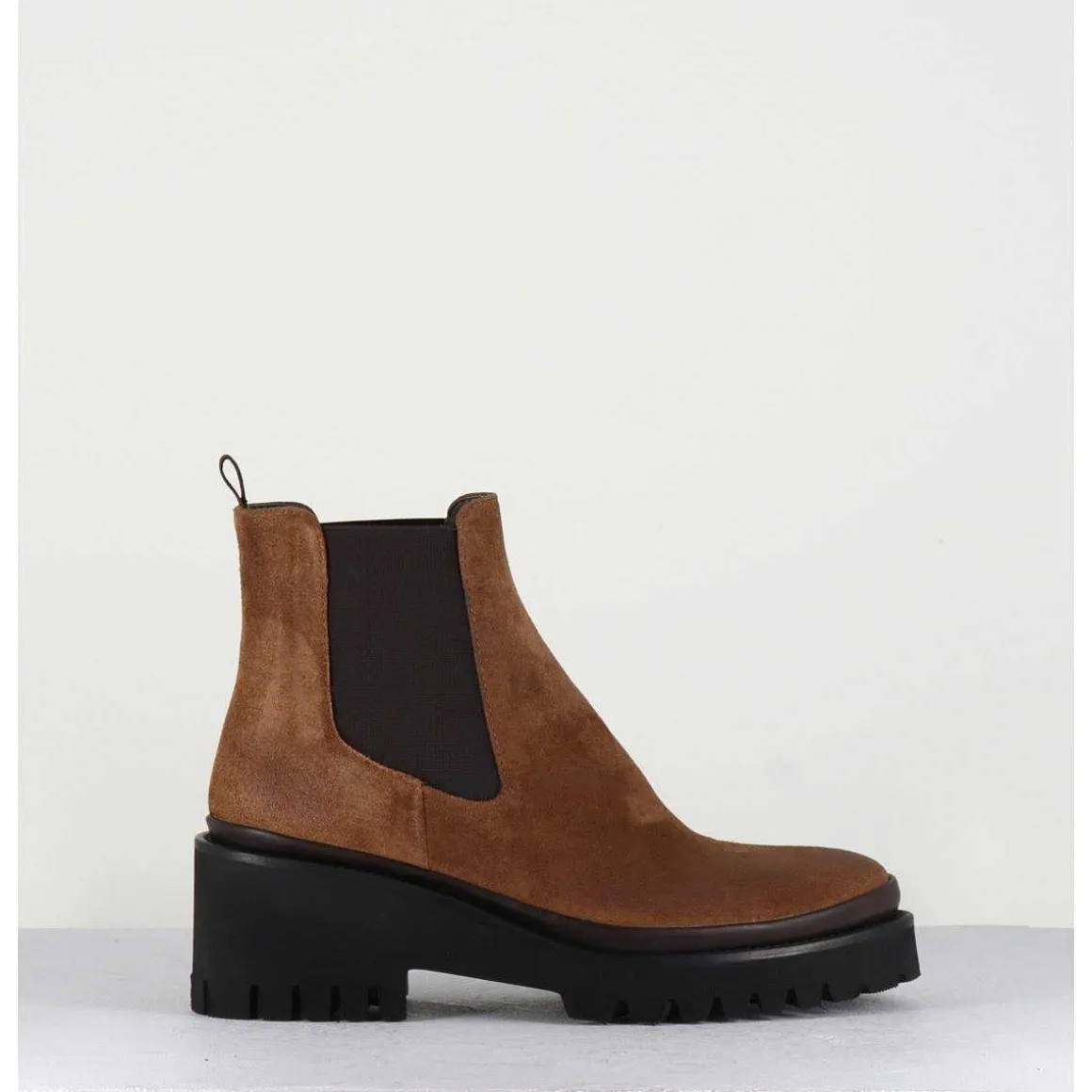 Boots Chelsea En Daim Camel & Semelle Micro - Bradi Oil Castagno