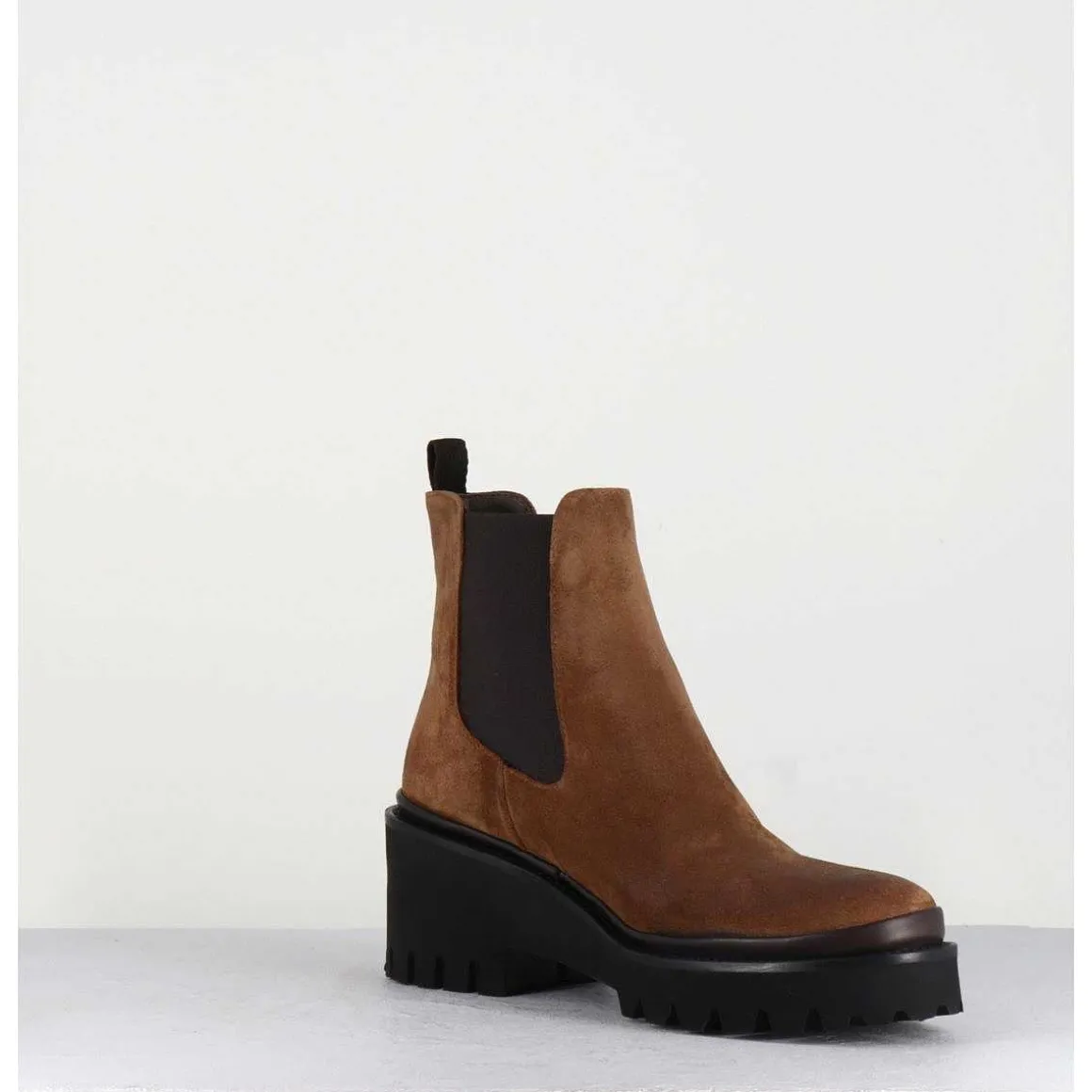 Boots Chelsea En Daim Camel & Semelle Micro - Bradi Oil Castagno
