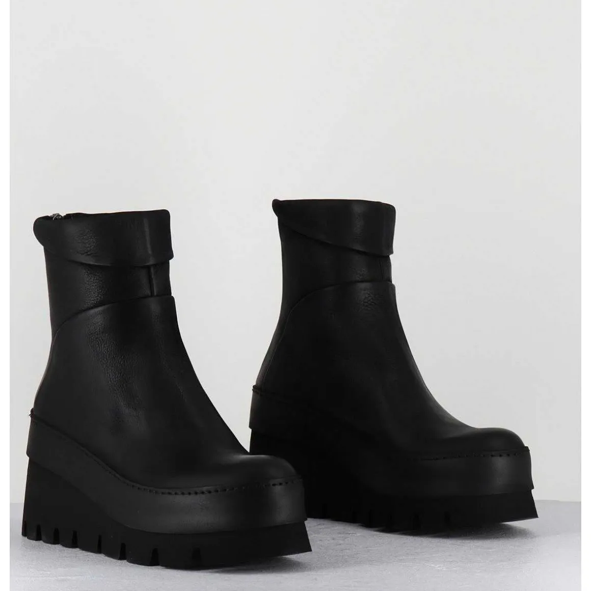 Boots Compensees Destructuree En Cuir Noir - 4562 Gas Nero