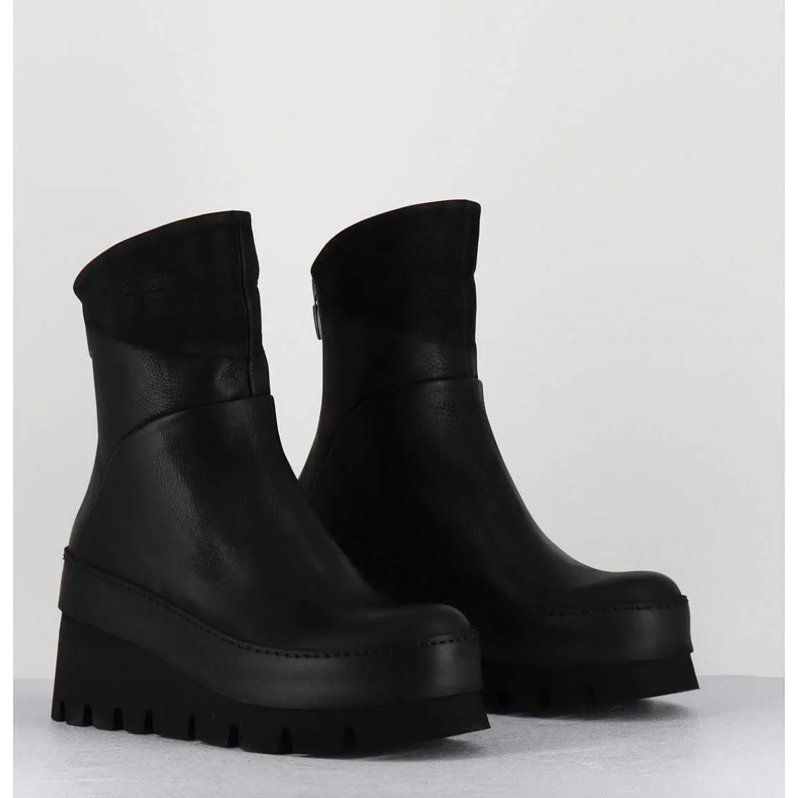 Boots Compensees Destructuree En Cuir Noir - 4562 Gas Nero