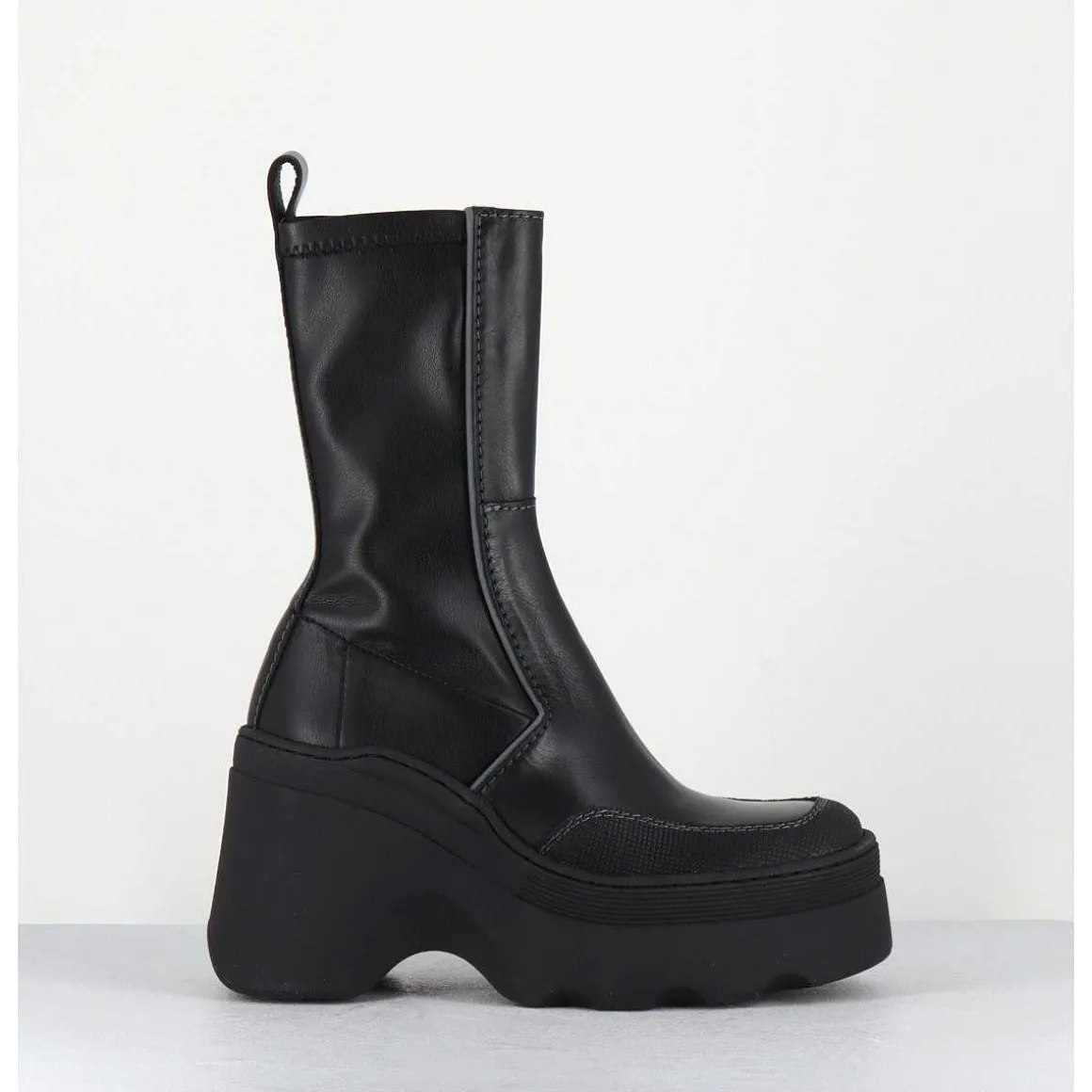 Boots Compensees En Cuir Noir Stretch - Deandra Black Boots