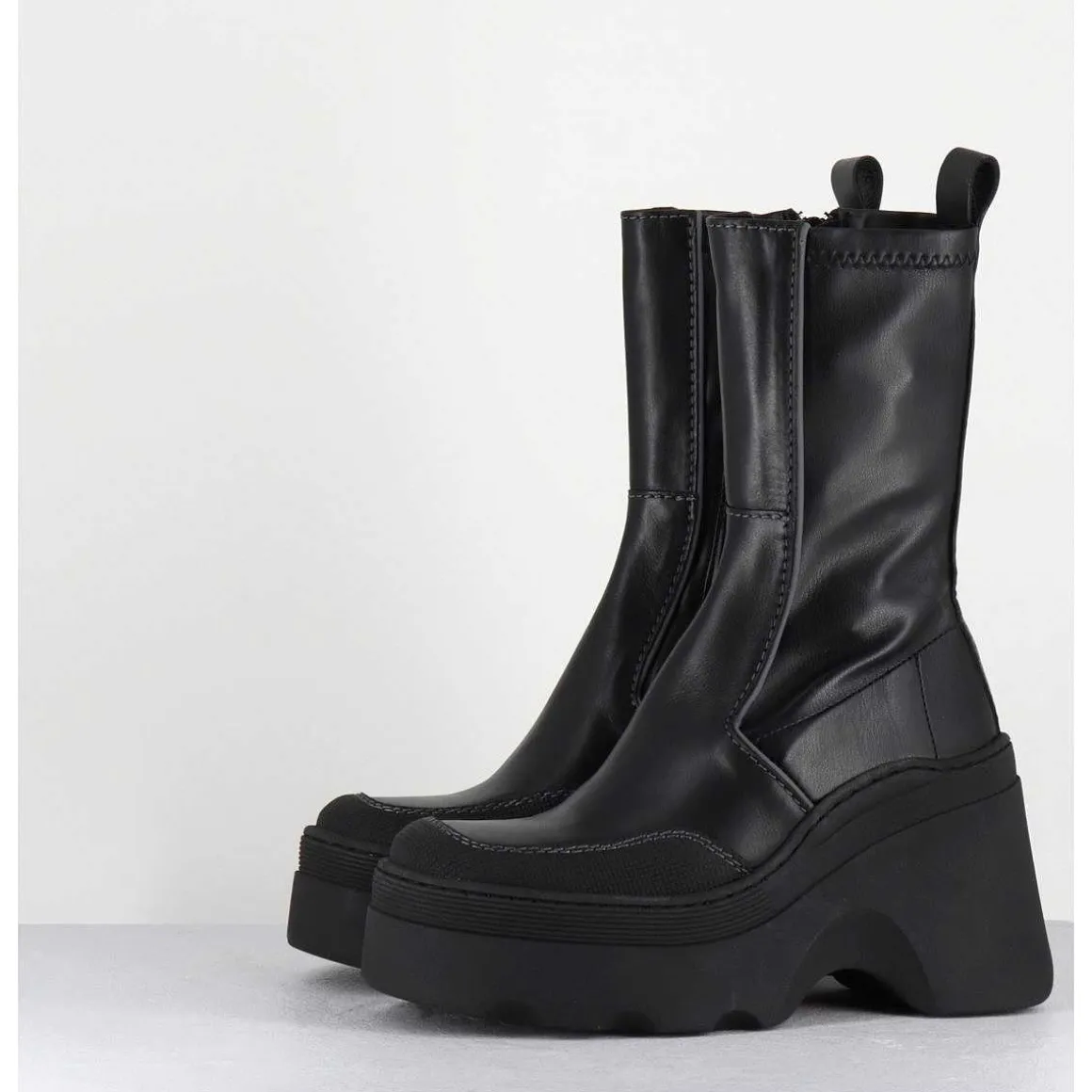 Boots Compensees En Cuir Noir Stretch - Deandra Black Boots