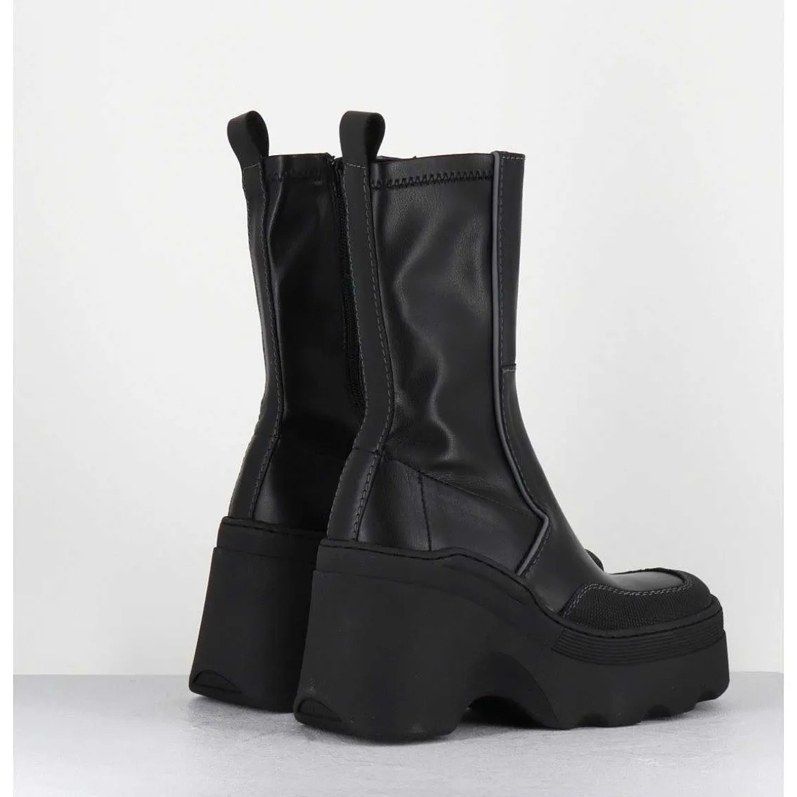 Boots Compensees En Cuir Noir Stretch - Deandra Black Boots