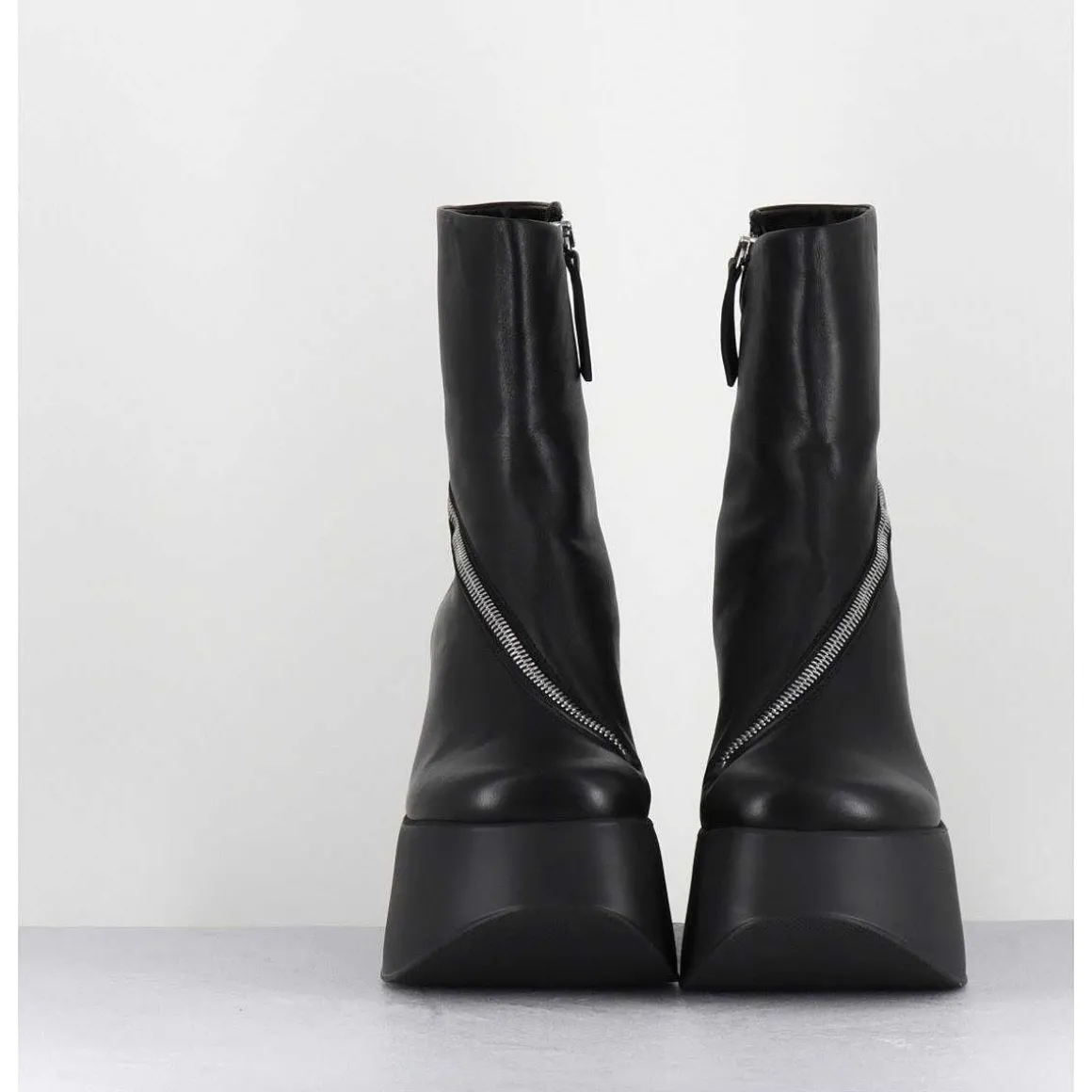 Boots Compenses En Cuir Noir Zip Asymetrique - 1D7562 Island Black