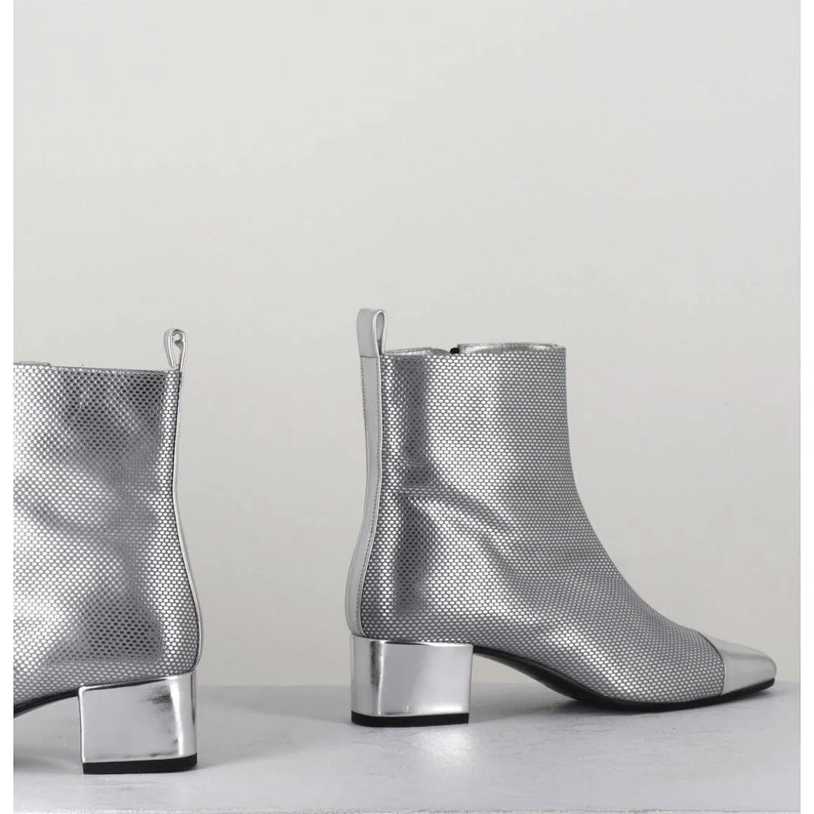 Boots En Cuir Gaufre Argent Details Miroir - Estime Bis Argent