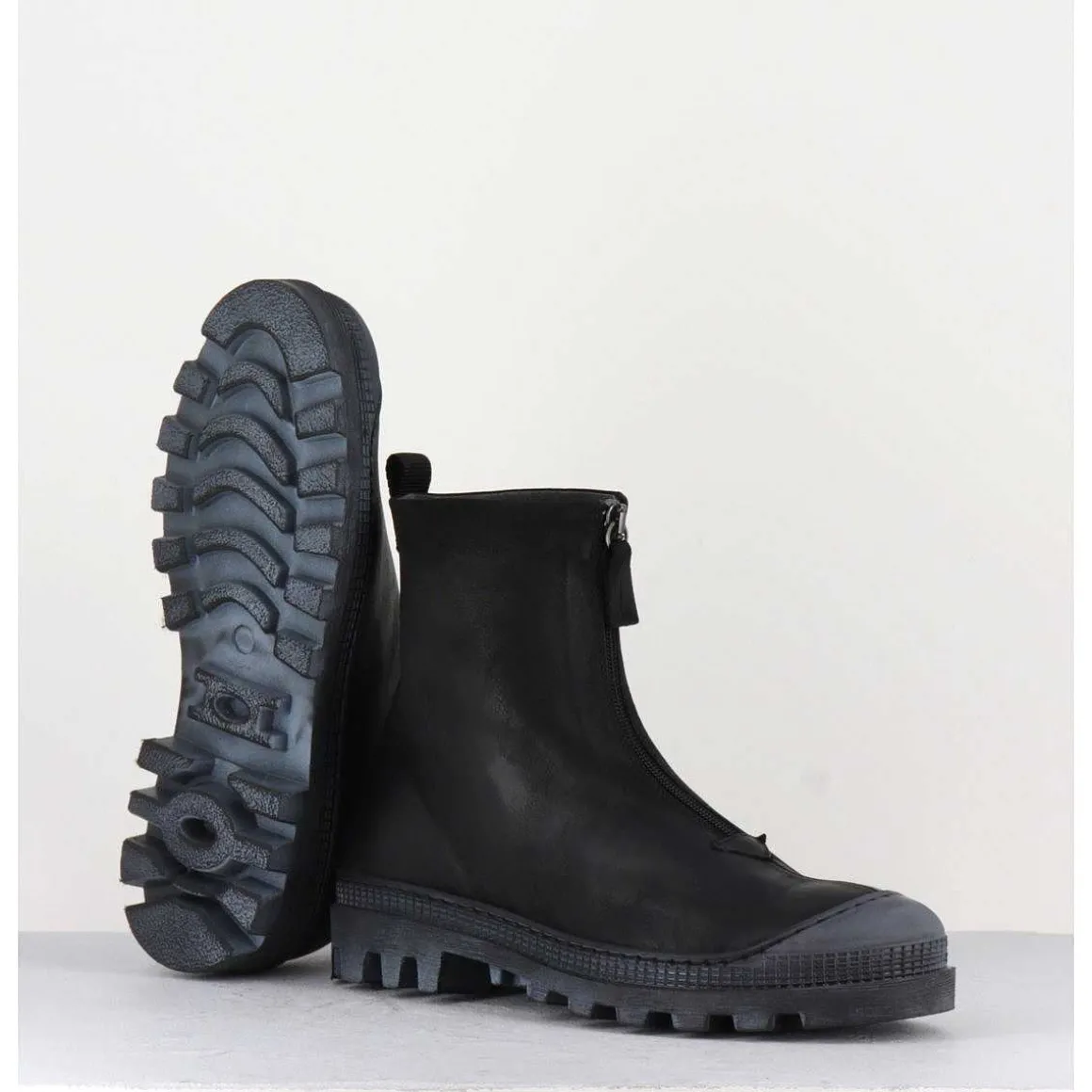 Boots En Cuir Gras Noir Avec Zip Centrale - I6-967 Black