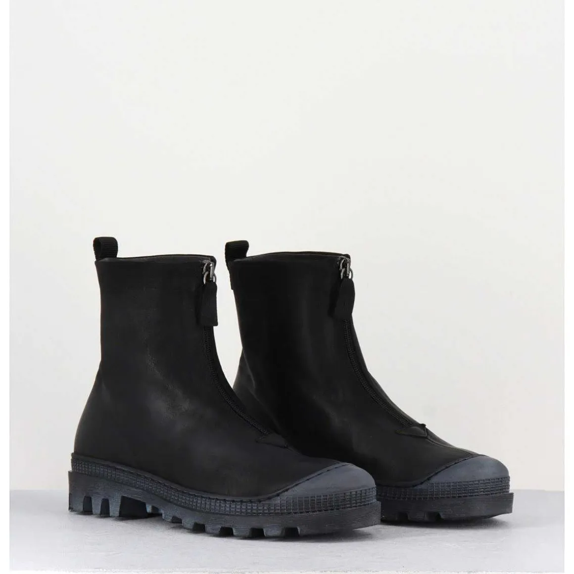 Boots En Cuir Gras Noir Avec Zip Centrale - I6-967 Black