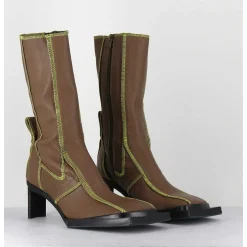 Boots En Cuir Marron Coutures Graphiques Vertes - Eimi Green Boots