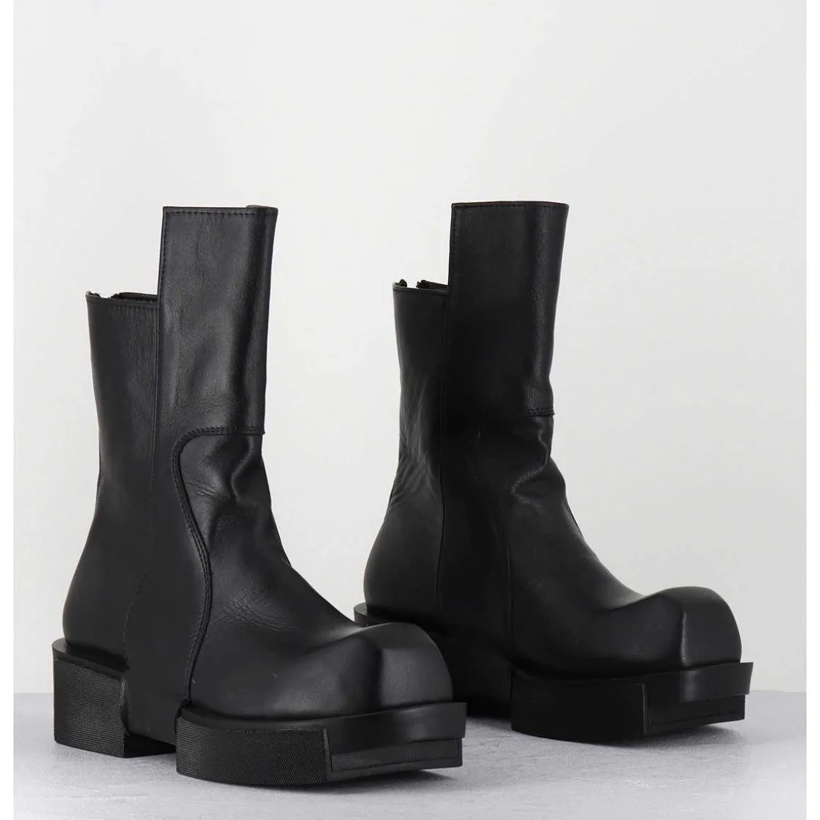 Boots En Cuir Noir Legeres Semelle Destructuree - Gura Vitelo Nero