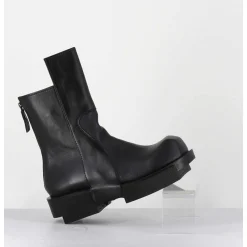 Boots En Cuir Noir Legeres Semelle Destructuree - Gura Vitelo Nero