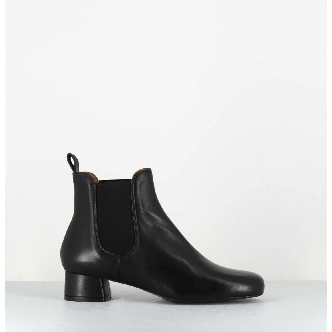Boots En Cuir Souple Noir Petit Talon & Elastiques - Cesaria Black Nappa
