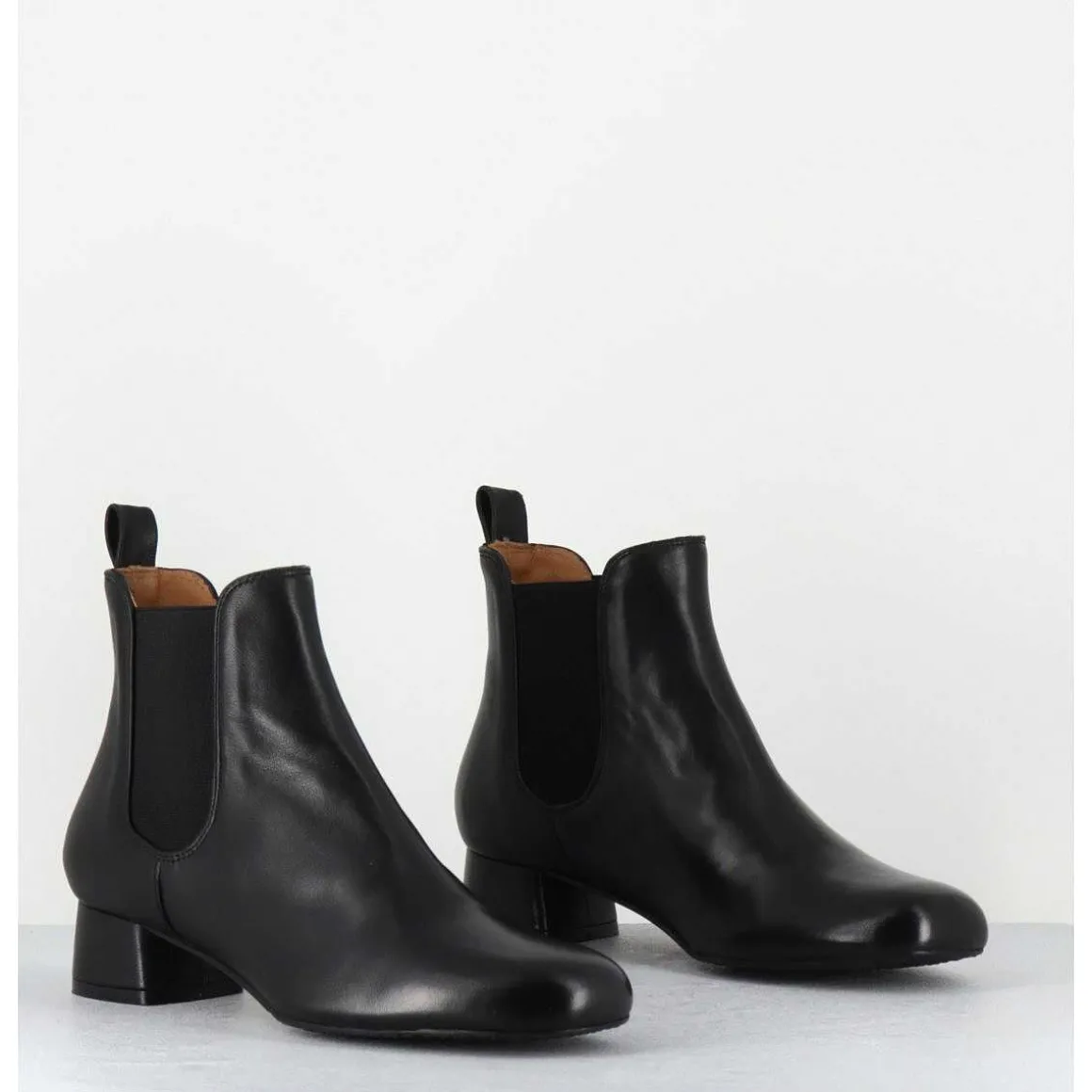 Boots En Cuir Souple Noir Petit Talon & Elastiques - Cesaria Black Nappa