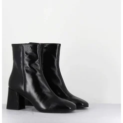 Boots En Cuir Souple Noir Bout Carre A Talon - Selia Verlux Nero