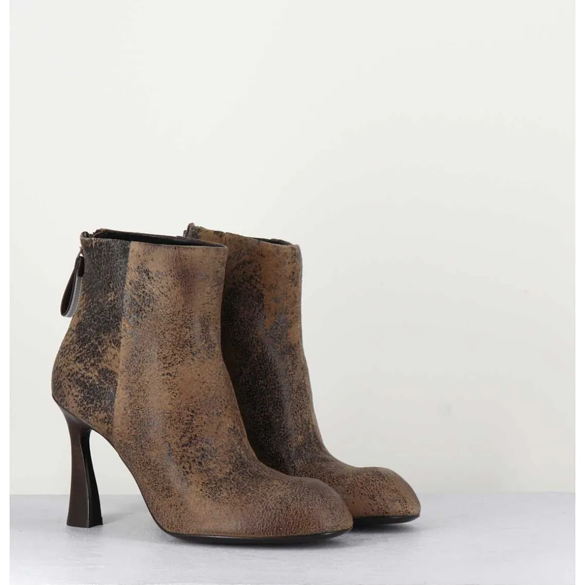 Boots En Cuir Vieilli Marron Talon Haut - M6390 Moro
