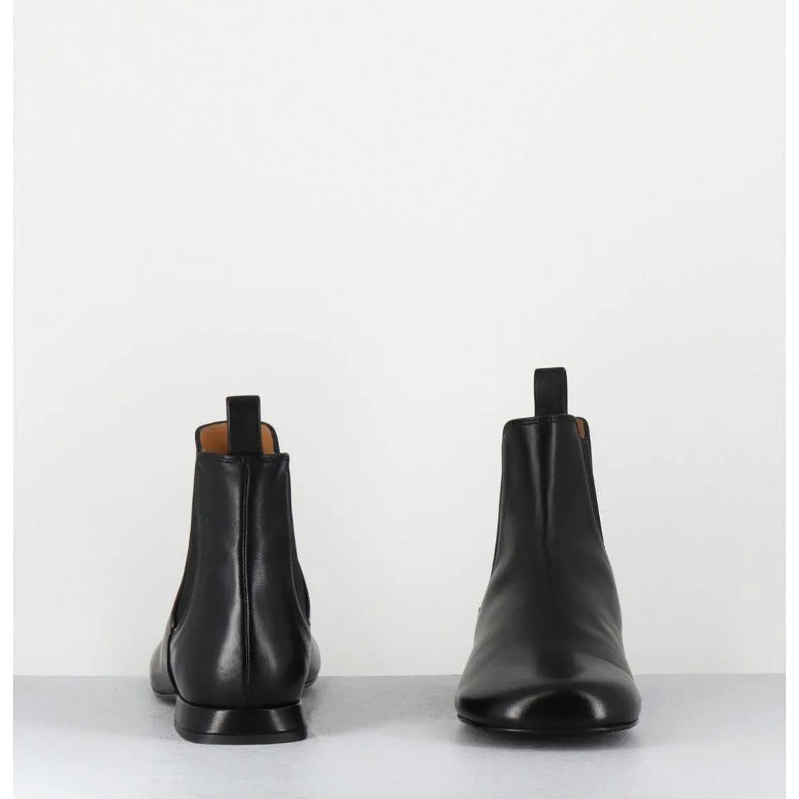 Boots Plates En Cuir Souple A Elastiques - Poura Black Nappa