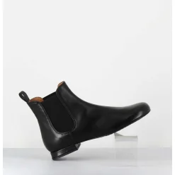 Boots Plates En Cuir Souple A Elastiques - Poura Black Nappa