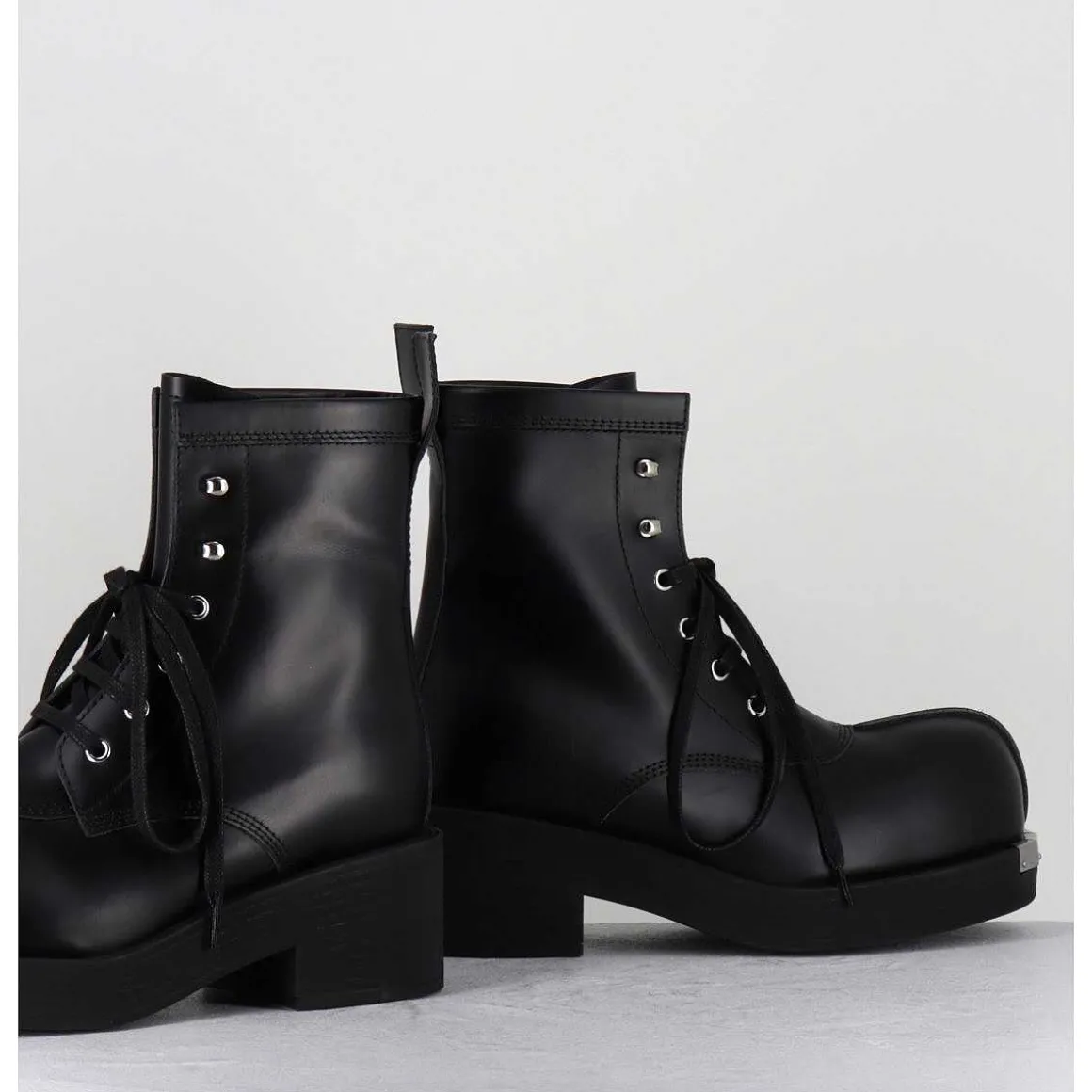 Boots Rangers A Lacets En Cuir Noir - S66Wu115 T8013