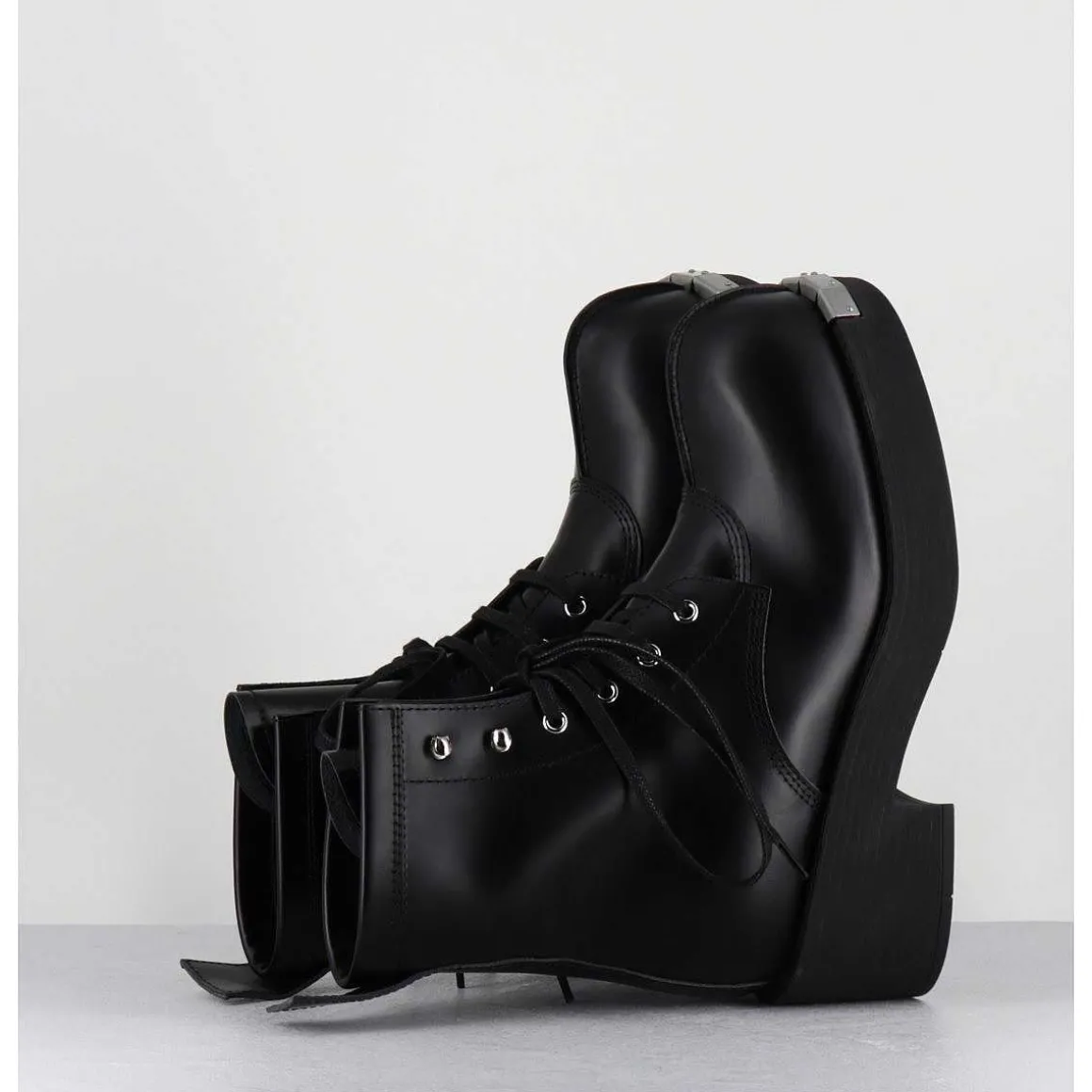 Boots Rangers A Lacets En Cuir Noir - S66Wu115 T8013
