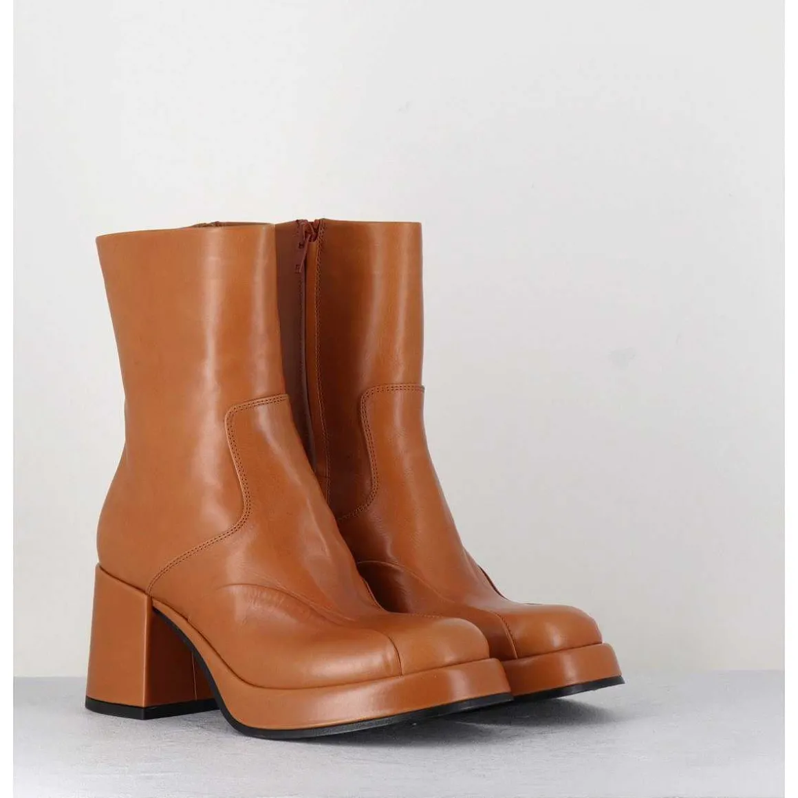 Boots 70S En Cuir Beige - Archi Cuoio