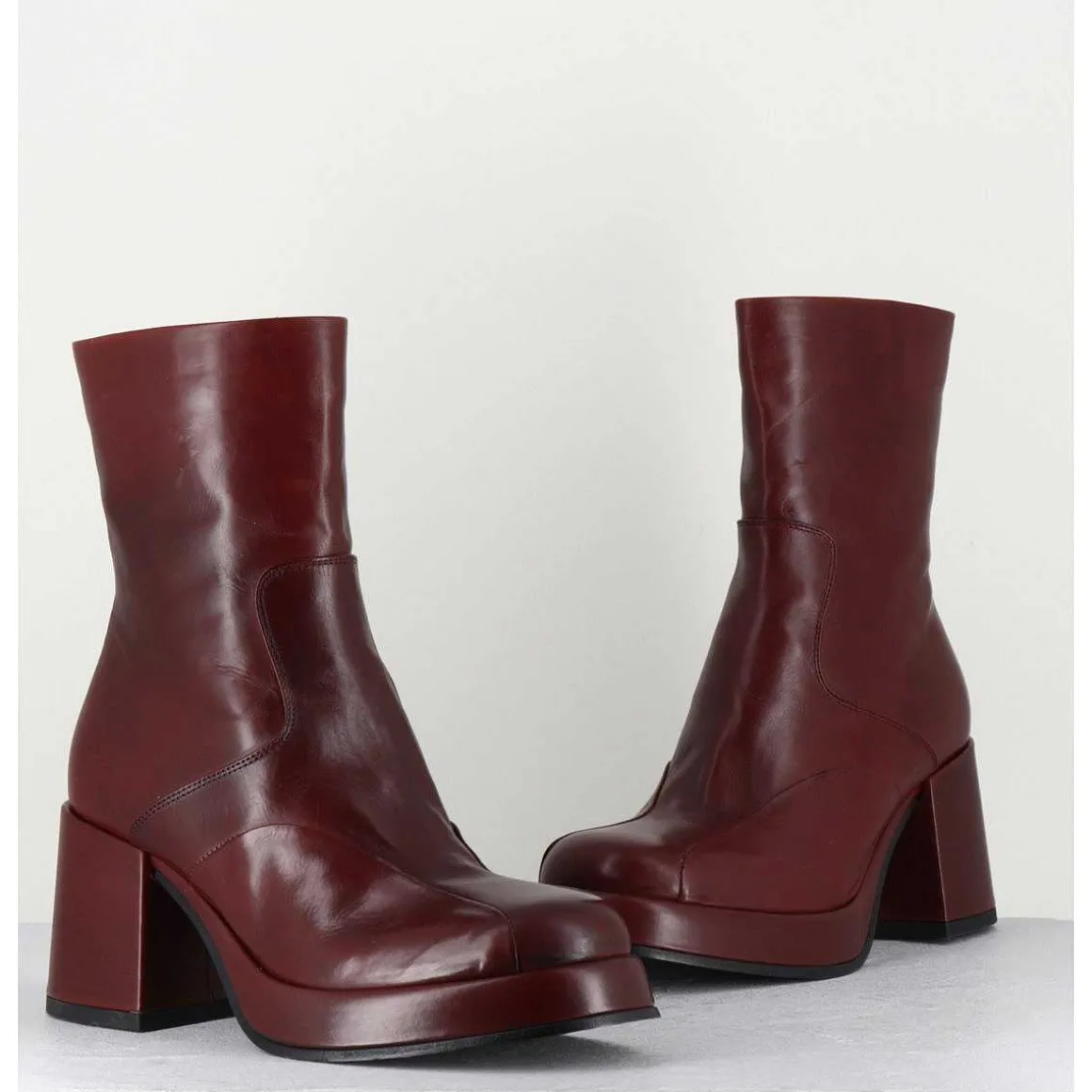 Boots 70S En Cuir Bordeaux - Archi Bordeau
