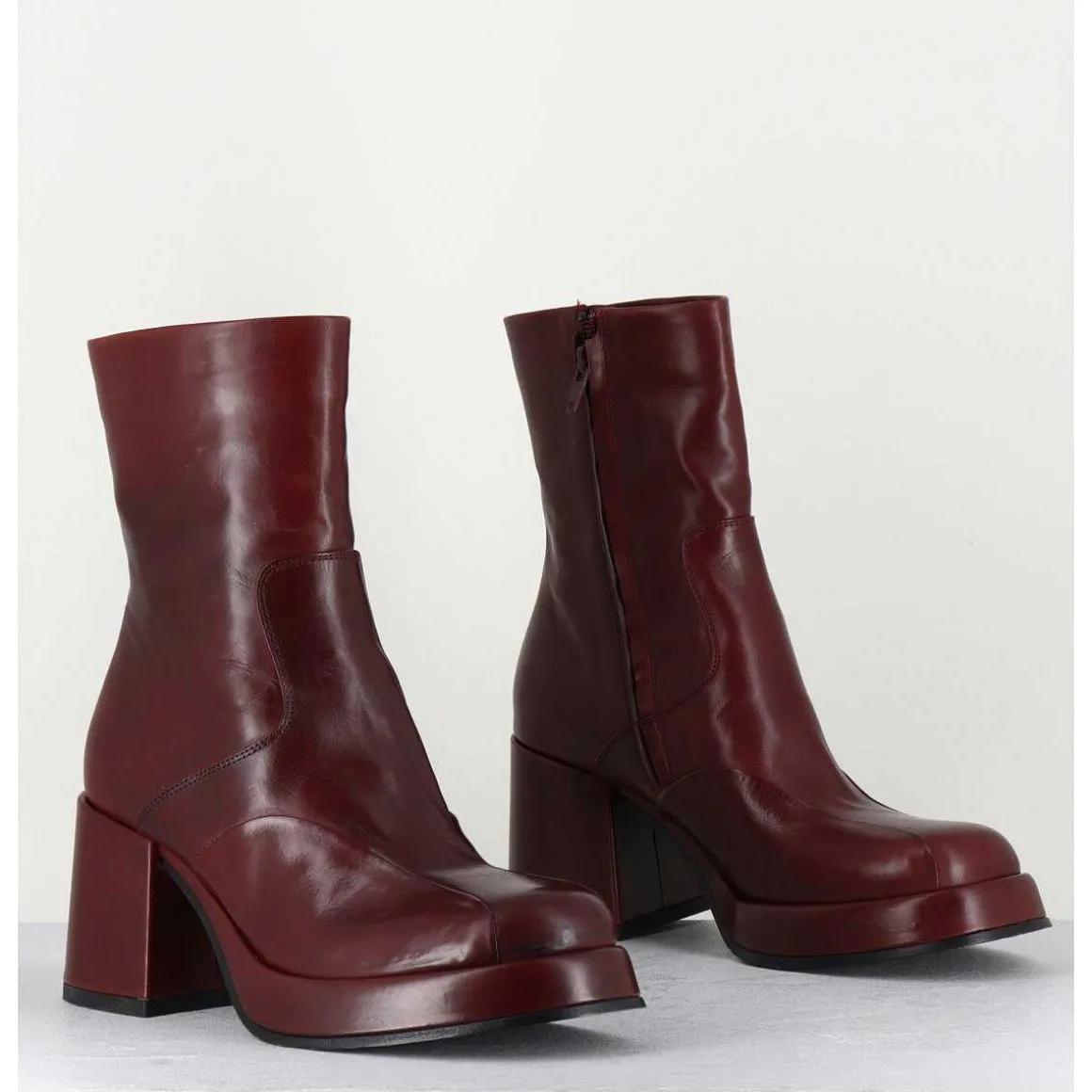 Boots 70S En Cuir Bordeaux - Archi Bordeau