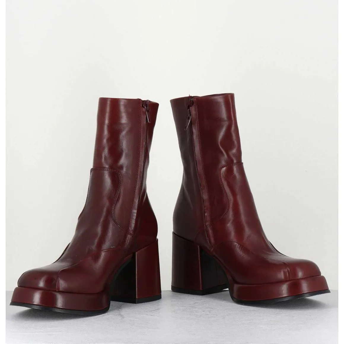 Boots 70S En Cuir Bordeaux - Archi Bordeau