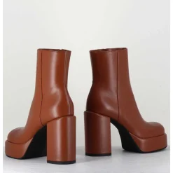 Boots 70S En Cuir Marron - Aiko Nappa Luggage