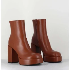 Boots 70S En Cuir Marron - Aiko Nappa Luggage