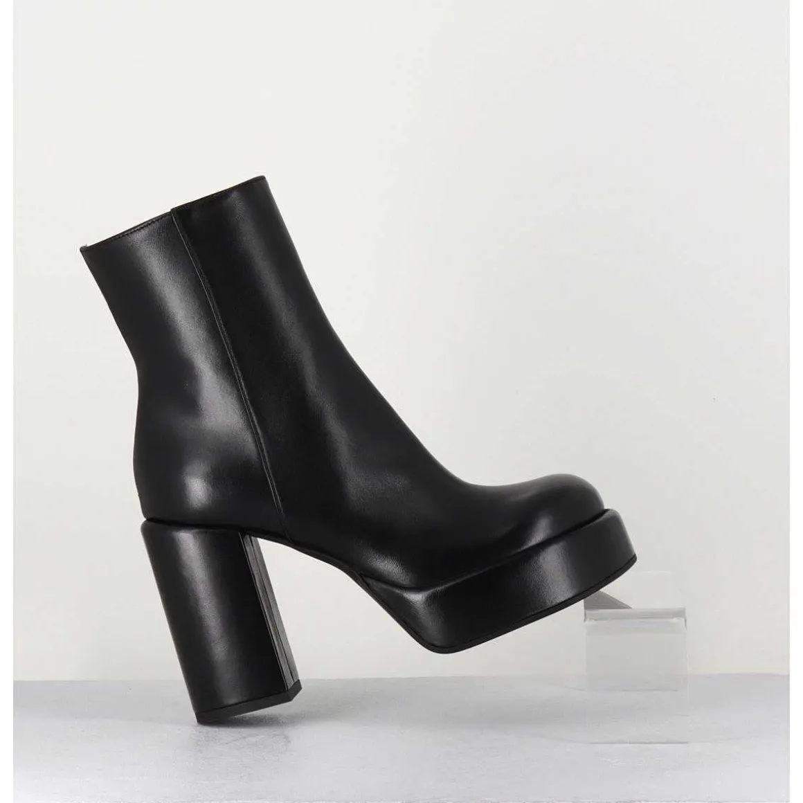 Boots 70S En Cuir Noir - Aiko Nappa Nero